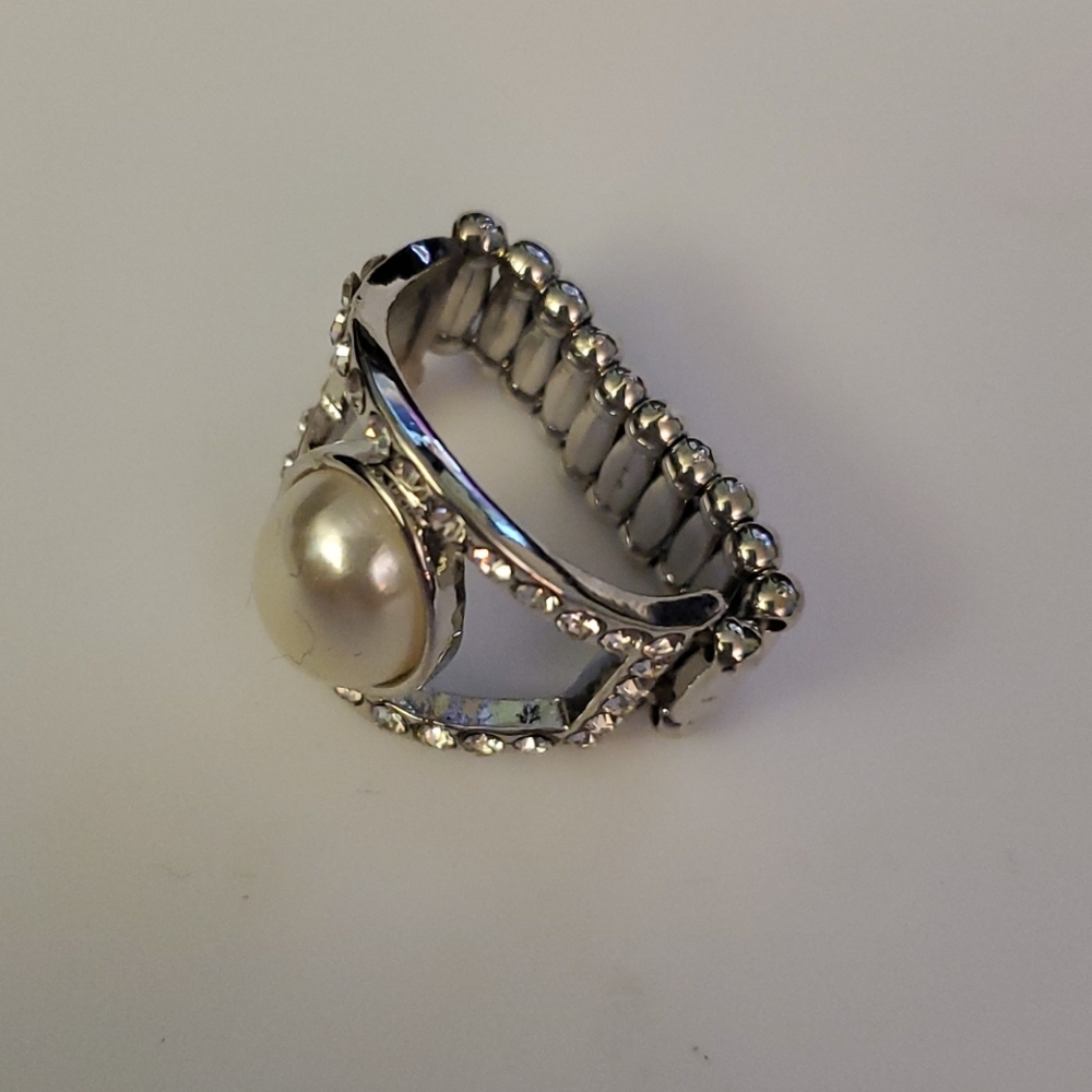 Ring - Picture 2 of 2